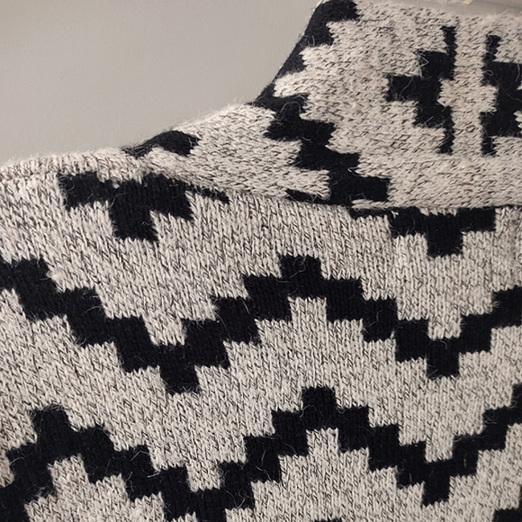 Cozy Southwestern Festival Multi Color Aztec Long Open Cardigan Sweater S-M - Picture 5 of 13